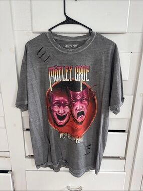 Motley Crue Graphic Tee